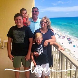 Meet your Posher, Debra